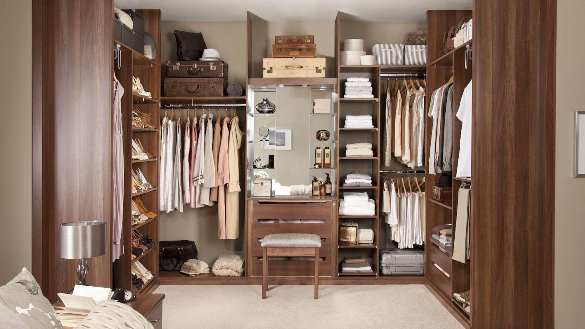 Organizing Tips for Your Walk In Wardrobе
